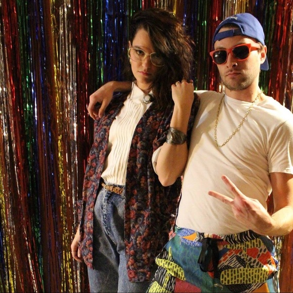 Meet your Posher, Caitlin - Picture 3 of 4